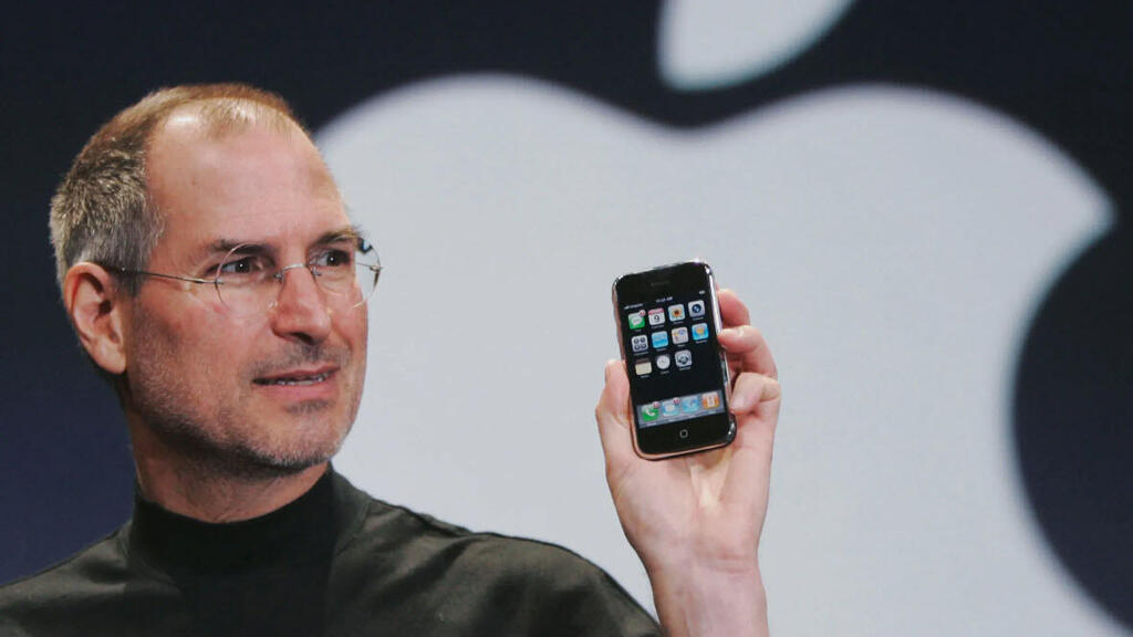 כמו 65 אייפונים 14: מכשיר מדגם האייפון הראשון נמכר ב-39 אלף דולר 