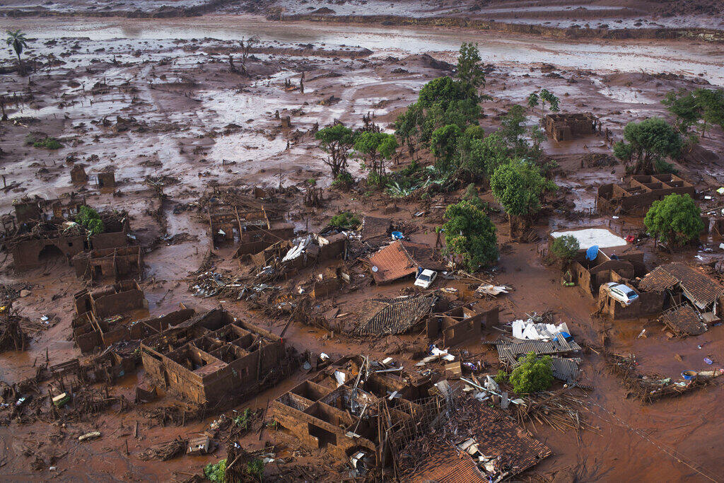 אסון סביבתי ברזיל קריסת מכרה של BHP בשנת 2015