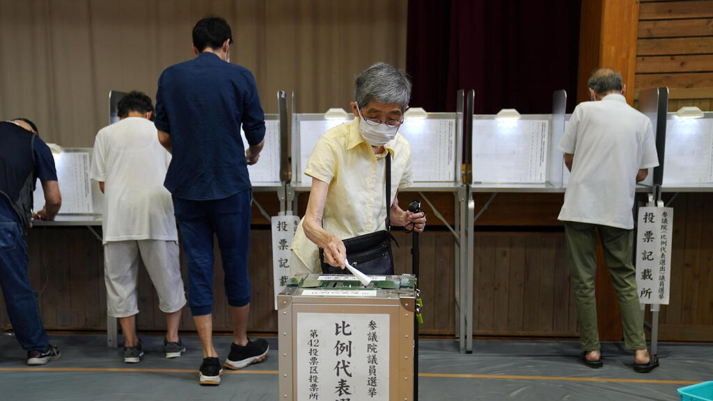 יפן: אחרי ההתנקשות, הבוחרים התמקדו באינפלציה הגבוהה