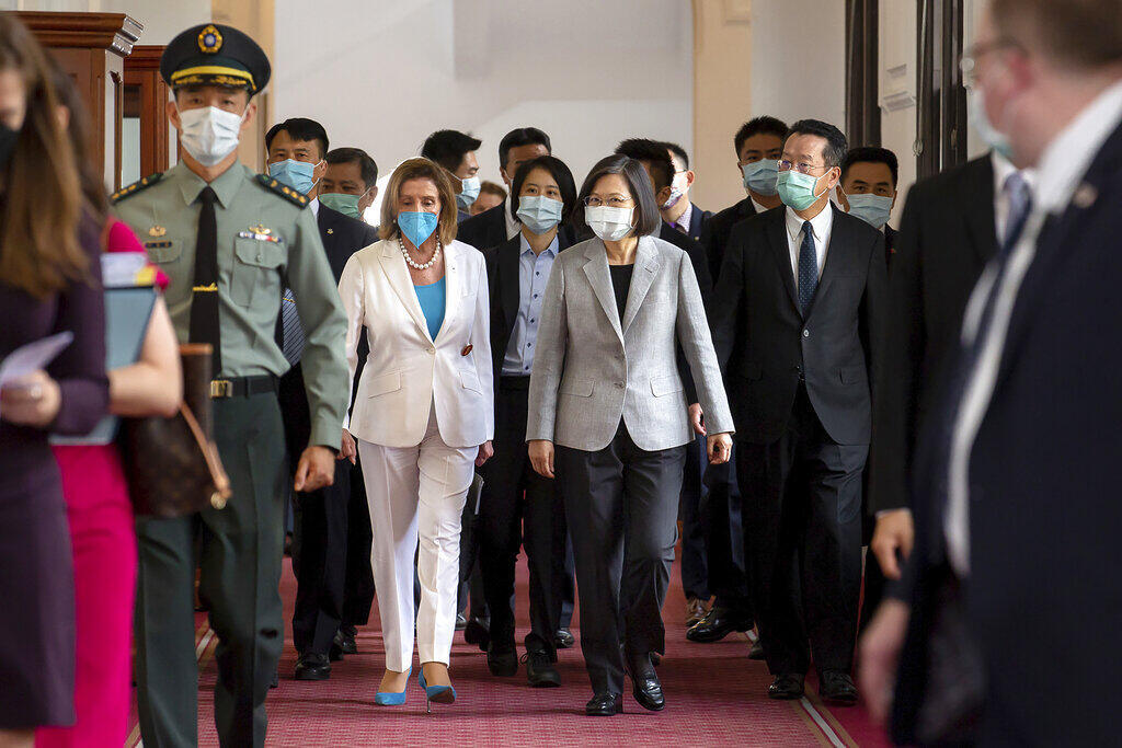 יו"ר בית הנבחרים האמריקאי ננסי פלוסי ונשיאת טייוואן צאי אינג-ווןצאי
