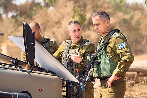 אביב כוכבי, בעת כהונתו כרמטכ"ל, צילום: דובר צה"ל