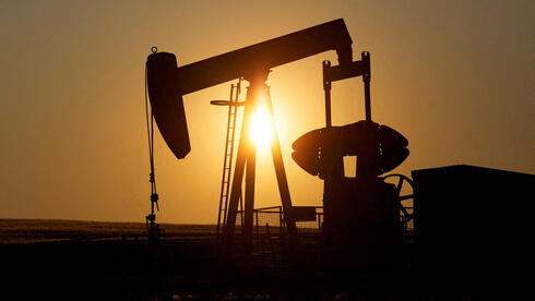 נעילה מעורבת בוול סטריט; הנפט ירד ביותר מ-2%