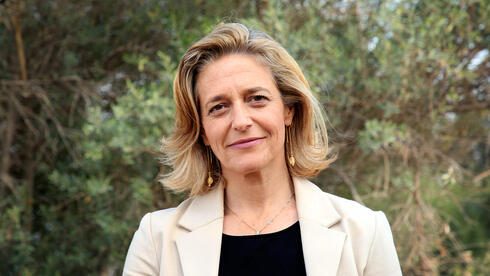 הפנים של המאבק בקורונה: ד"ר שרון אלרעי-פרייס פורשת מתפקידה במשרד הבריאות