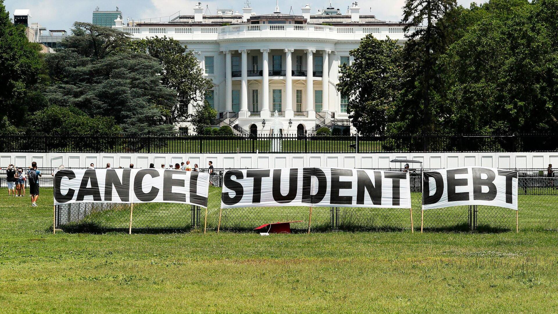 הפגנה לביטול חובות סטודנטים הלוואות לסטודנטים ארה"ב