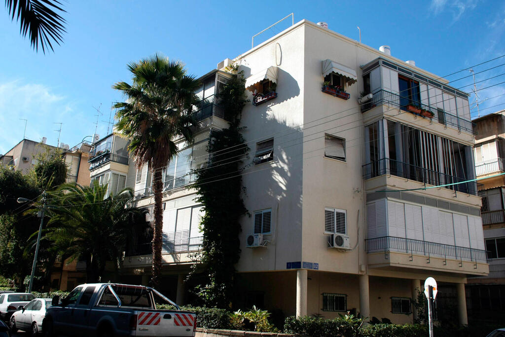 בניין משופץ מרפסות סגורות ב רחוב לכיש 5 תל אביב