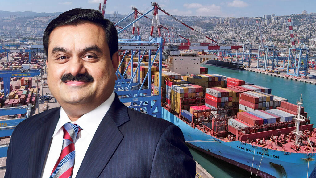 גאוטם אדאני על רקע נמל חיפה