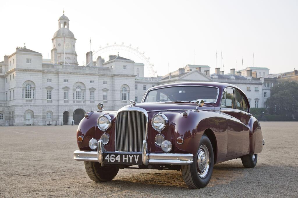 מכונית היגואר ששימשה את המלכה אליזבת בין השנים 1955-1973 