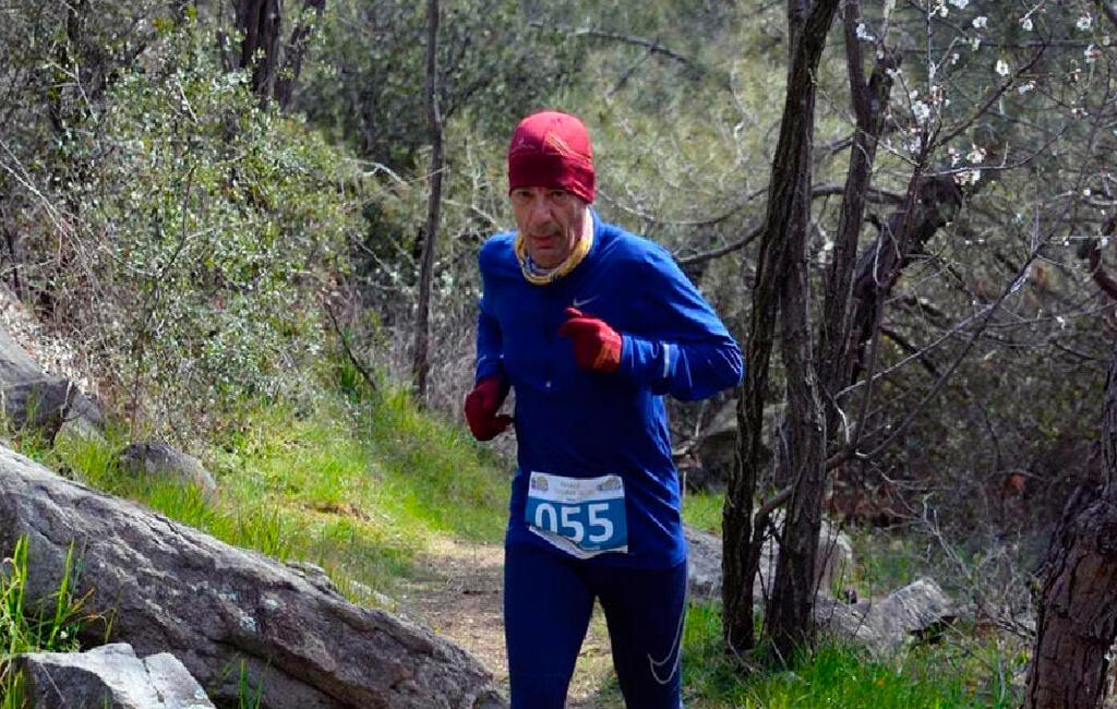 פנאי סטליוס סמראס רץ יווני שנהרג בתאונת ריצה ב יוון 
