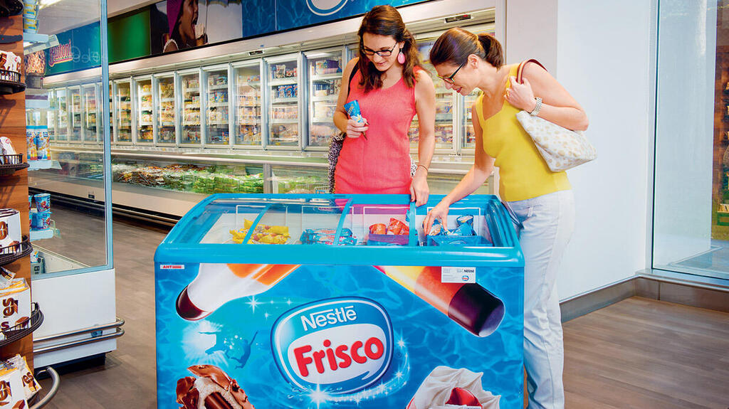 מקרר גלידות של נסטלה (צילום: flickr) מקרר גלידות של חברת נסטלה גלידה