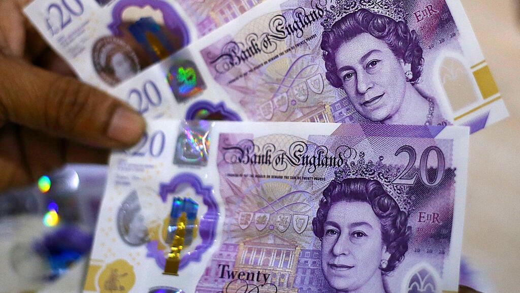 הבנק האנגלי מזהיר כי הממלכה במיתון שיימשך שנתיים - הפאונד נופל ב-2%