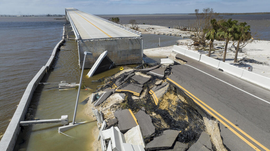 הגשר שמחבר בין סאניבל לפלורידה