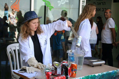 מבלים בפסטיבל קרסו למדע בבאר שבע, צילום: באדיבות מנהיגות מדעית