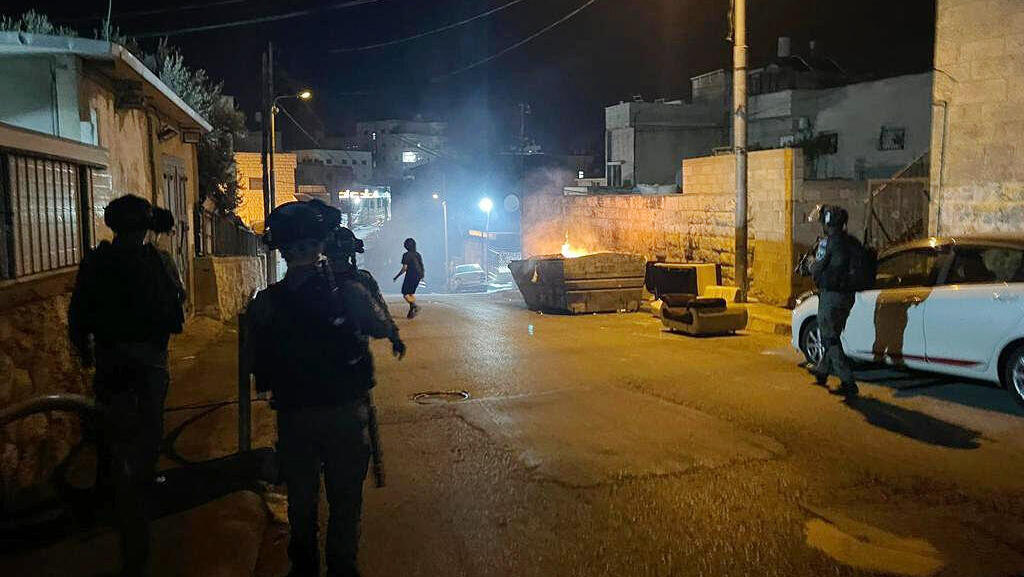 כוחות המשטרה ומג״ב של מחוז ירושלים במספר מוקדי הפרות סדר והתפרעויות אלימות במזרח ירושלים