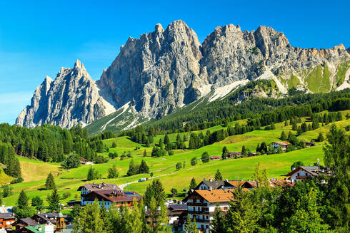 רכס הרי הדולומיטים, Shutterstock -Gaspar janos