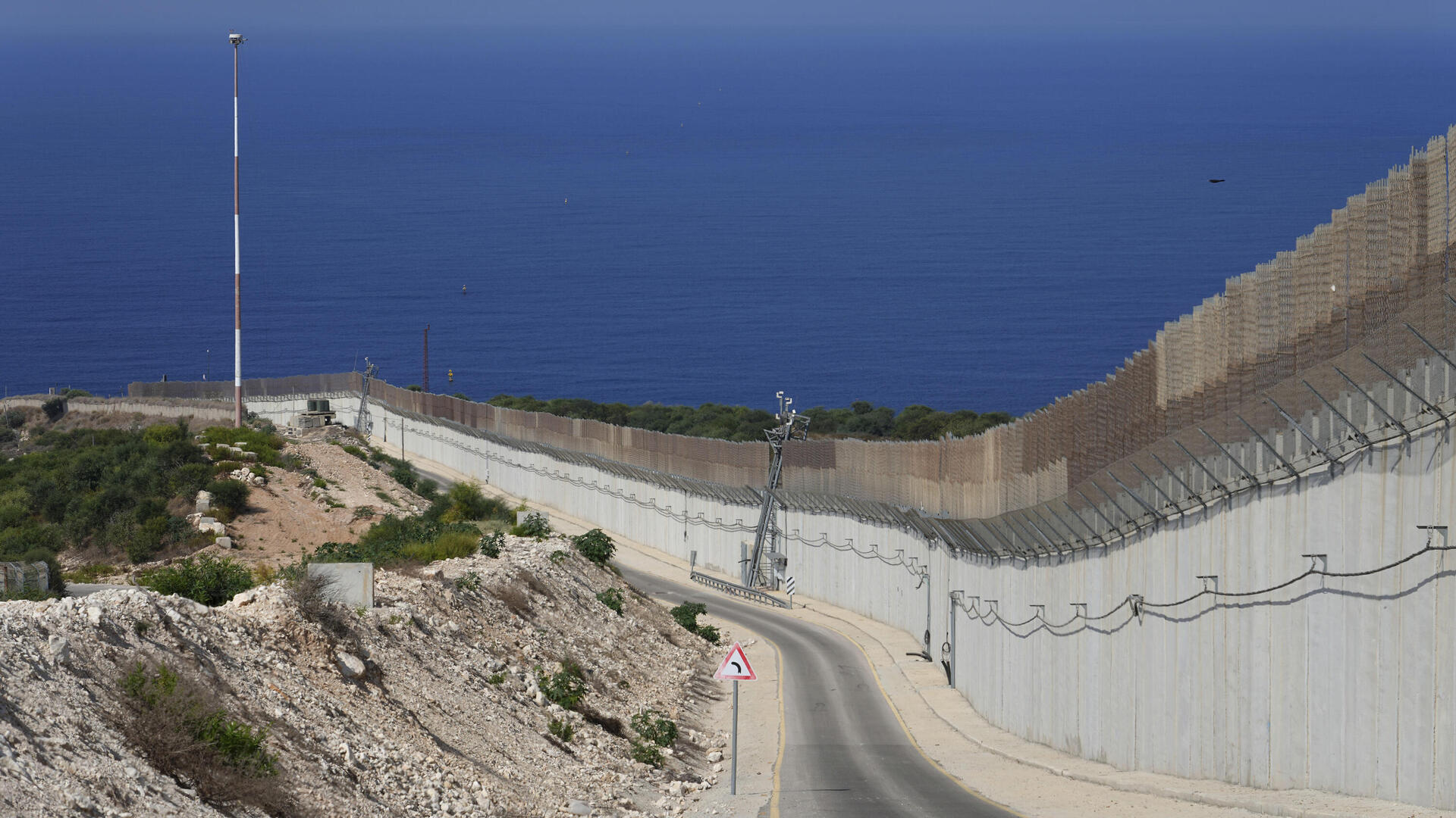 גדר הגבול בין ישראל ל לבנון