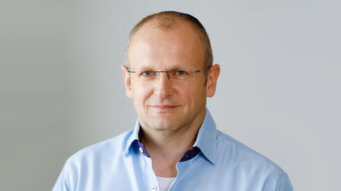 Checkmarx CEO Benzaquen stepping down after 17 years in latest shakeup at cyber unicorn - CTech