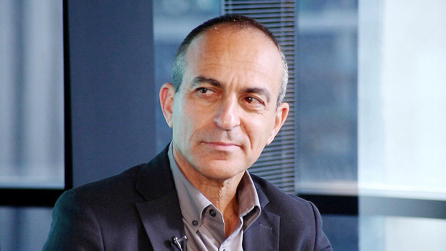 פרופסור רוני גמזו 