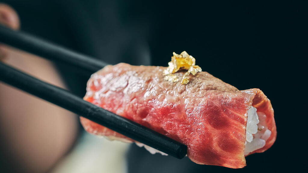 יפן פינת יפו: השפית שמארחת בדירתה לארוחת טעימות מסורתית
