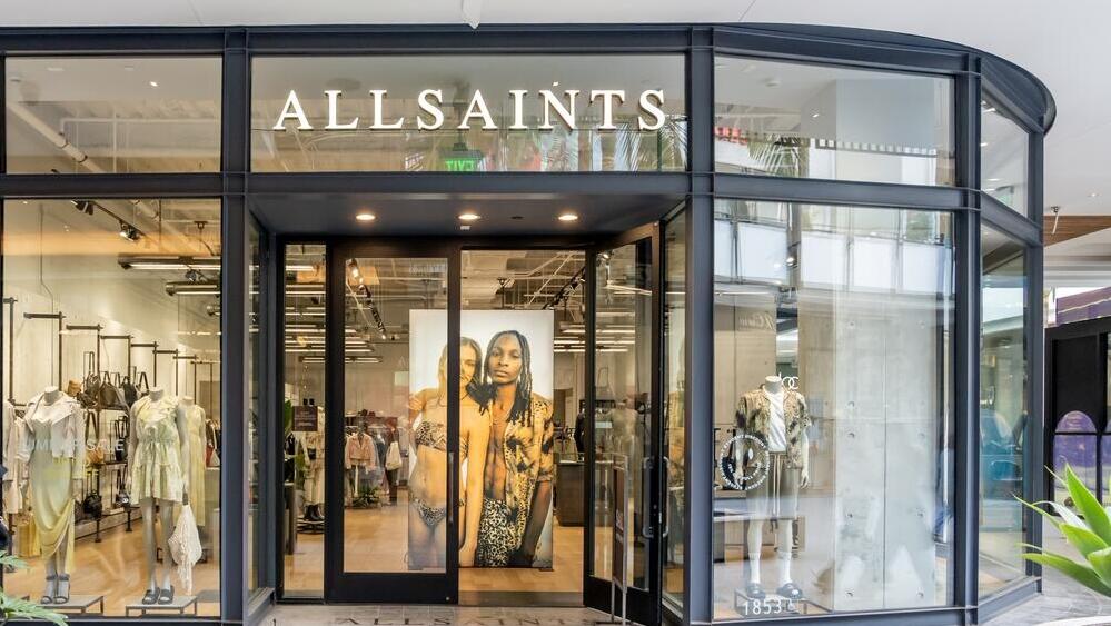 סניף של מותג האופנה הבריטי AllSaints ב לוס אנג'לס ארה"ב