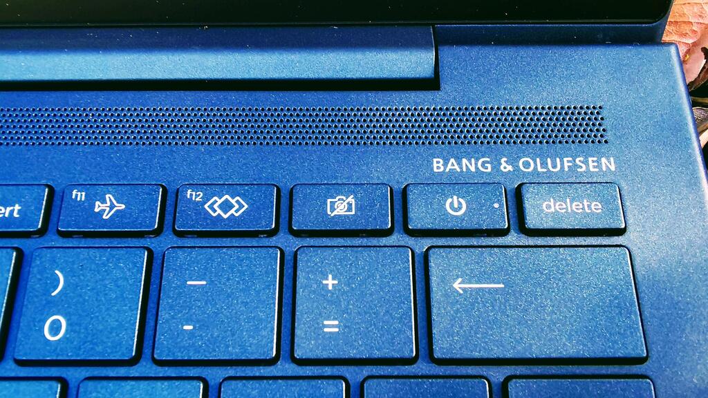 מחשב נייד HP dragonfly G3