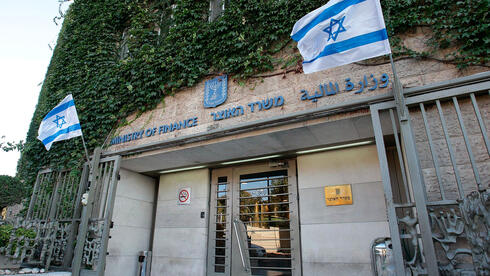 במשרד החשב הכללי פוסלים שימוש בניהול החוב הממשלתי להתמודד עם הייסוף בשקל