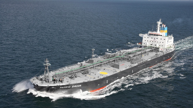 מכלית הנפט פסיפיק זירקון שייכת לחברה שנמצאת בחלקה בבעלותו של המיליארדר עידן עופר נפגעה ממל"ט