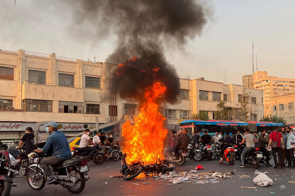 הפגנות ב טהרן איראן מחאת החיג'אב ספטמבר 2022