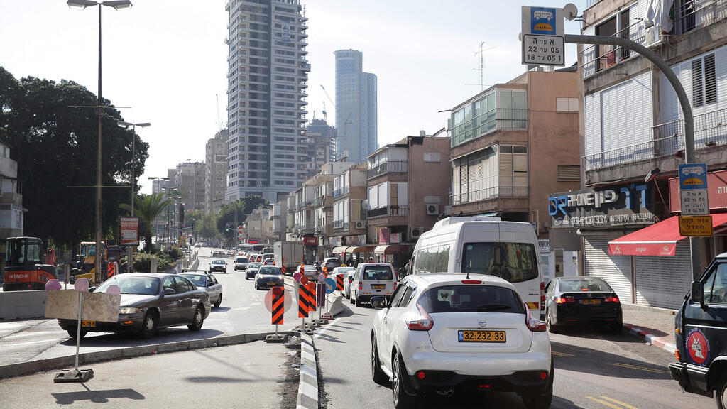 עבודות הרכבת הקלה ב צומת זבוטינסקי ביאליק רמת גן 