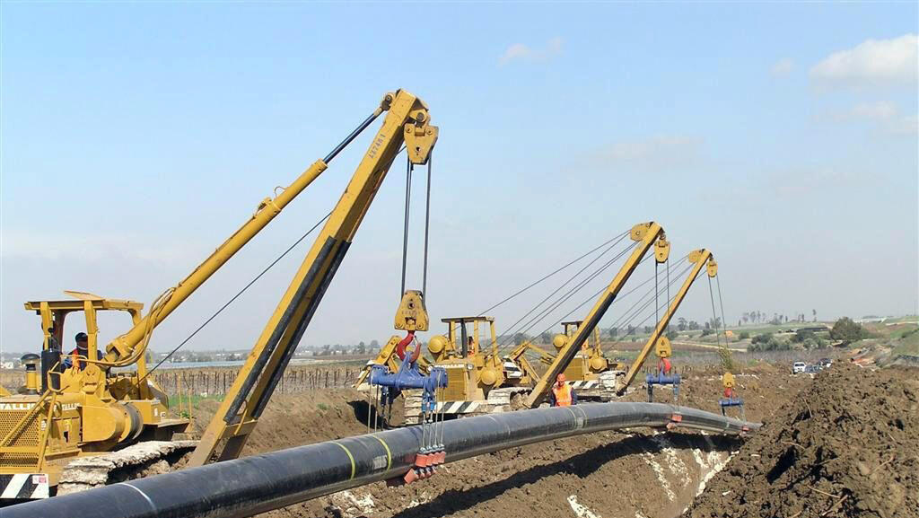 הנחת צינור גז טבעי ב מרכז הארץ של חברת נתגז 