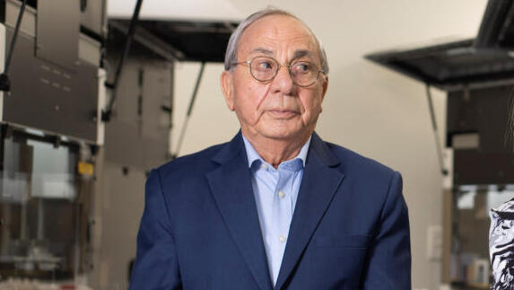 משמאל: מייסד ויו"ר אילקס מדיקל ד"ר משה בן שאול ובתו — המנכ"לית תמר גלילי