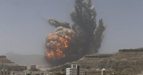הפצצה סעודית בצנעא, בירת תימן. מה שנשאר ממנה, צילום:  רויטרס
