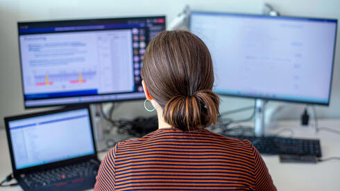 השכר הממוצע עלה ב-3.8% בפברואר, מספר המשרות ממשיך לדשדש