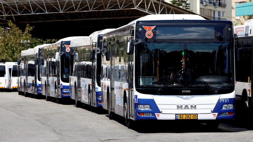 אוטובוסים של חברת דן בת"א