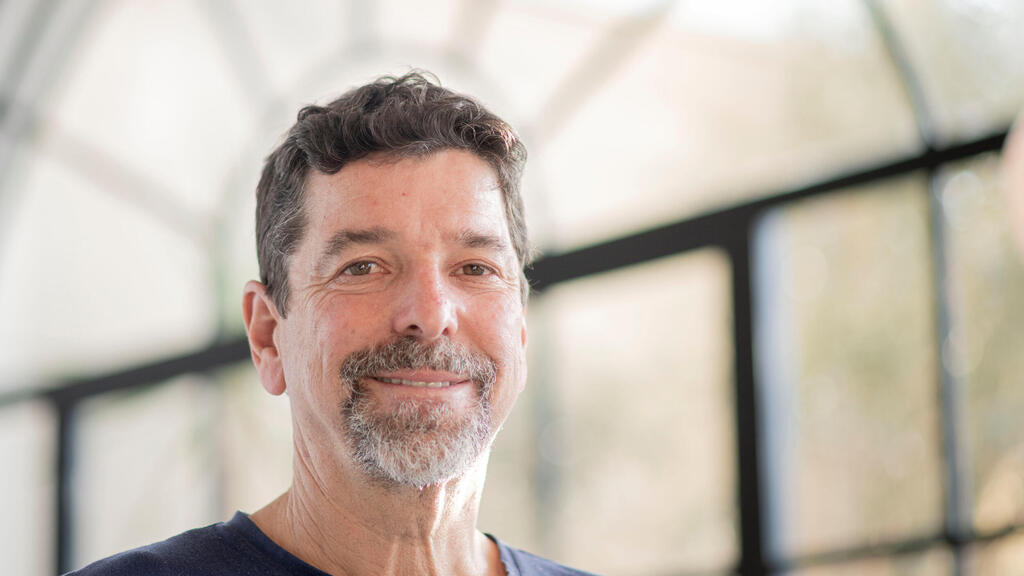 מוסף שבועי 30.11.22 אורן זאב משקיע