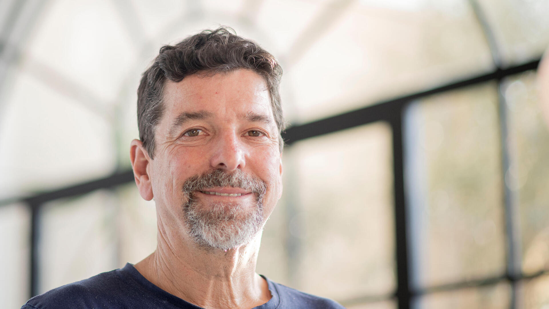 מוסף שבועי 30.11.22 אורן זאב משקיע