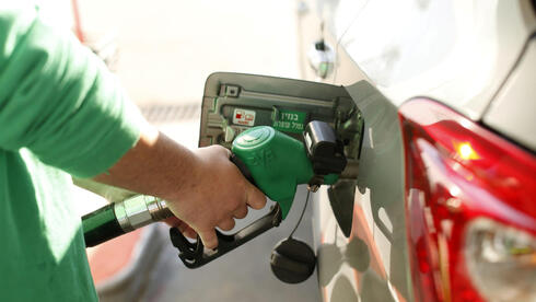 צילום: עמית שעל מחיר הדלק יירד במוצ"ש ב-16 אגורות - ל-7.07 שקלים לליטר