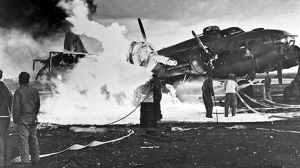 הקברניט B17 מפציץ מלחמת העולם השנייה
