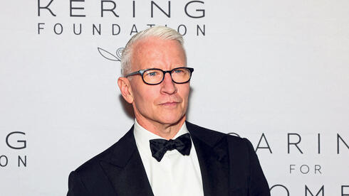 על רקע הטלטלה ב-CBS, אנדרסון קופר עוזב את "60 דקות"