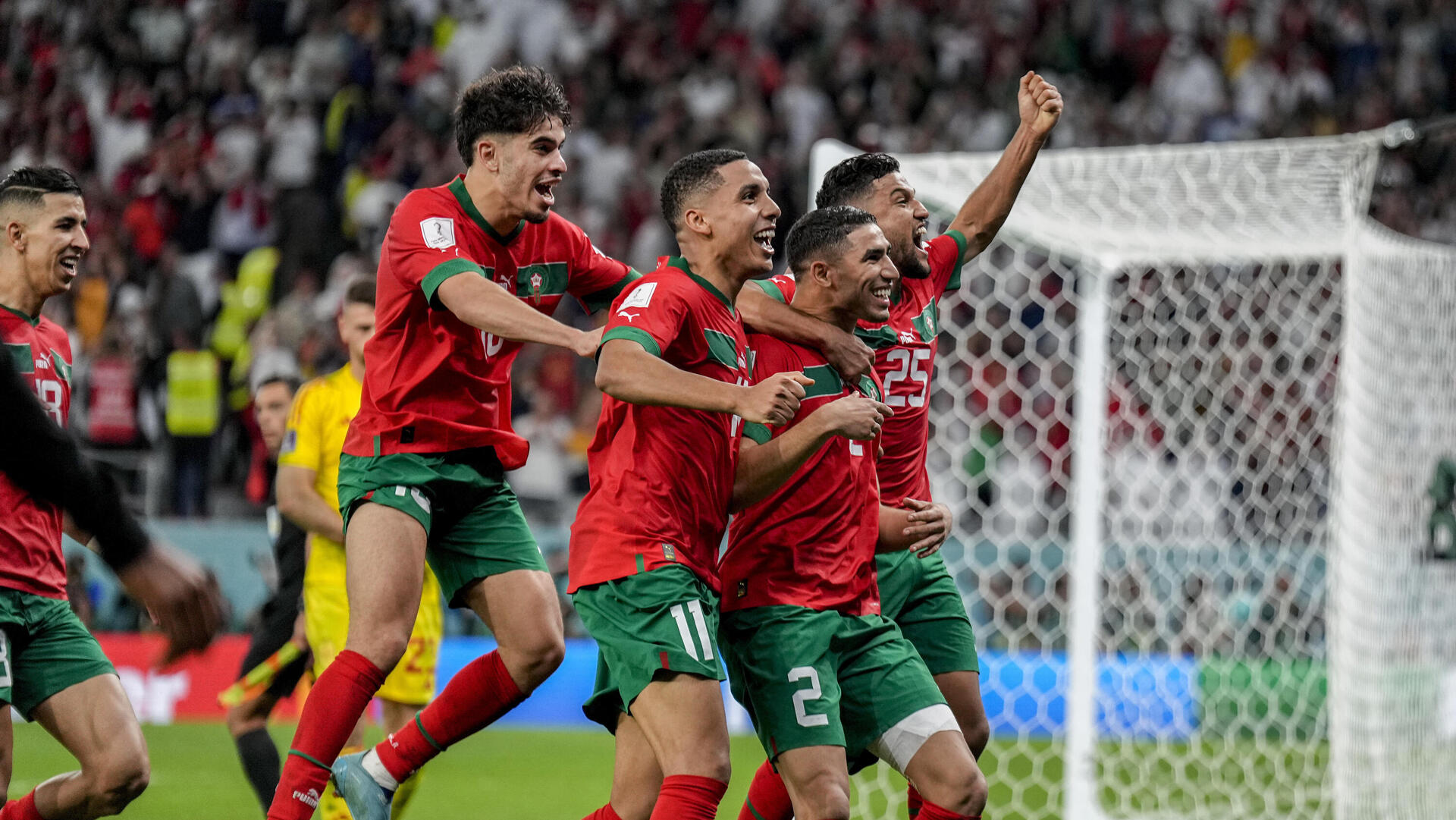 שחקני נבחרת מרוקו חוגגים ניצחון על ספרד מונדיאל קטאר 2022