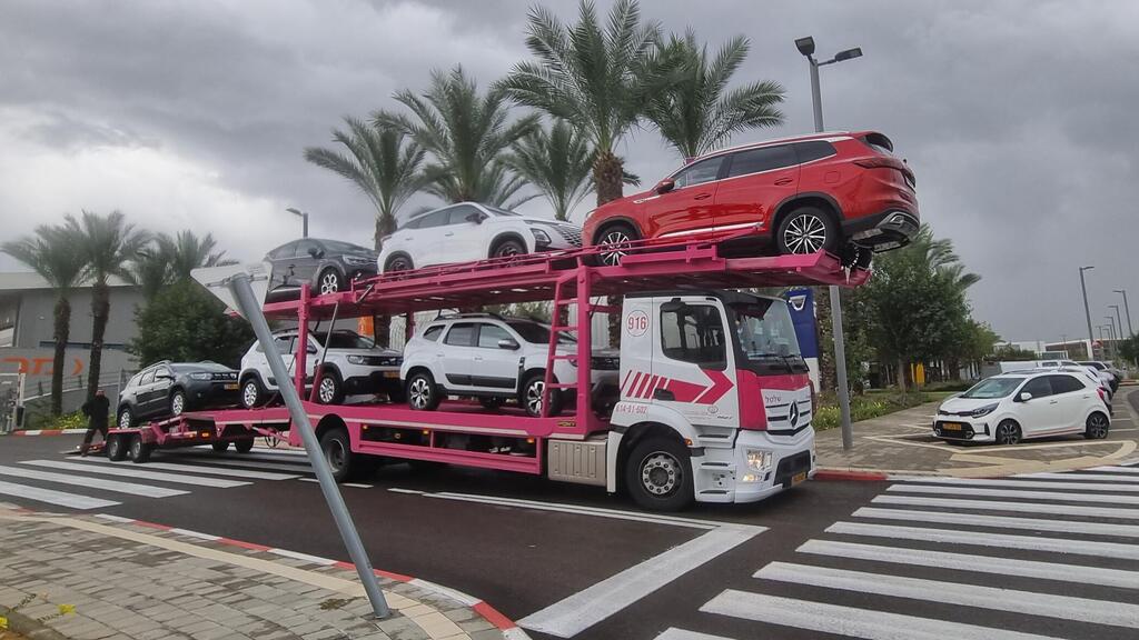 מובילית משאית מובילה מכוניות חדשות