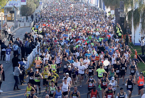 מרתון ת"א. ריבוי אירועי הריצה וגם מחיר ההשתתפות משפיעים על מספר הרצים, צילום: ראובן שוורץ