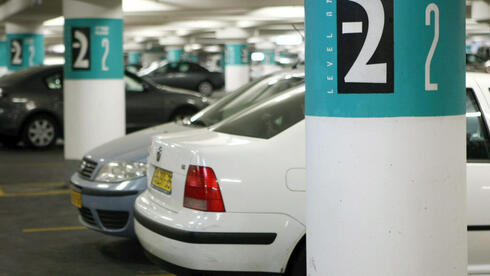 ביטן נגד סמוטריץ' על ביטול חוק החניונים: "לא מקובל לתת גיבוי לחברות שניצלו את המצב"