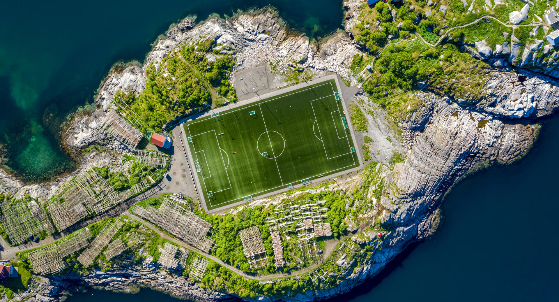 פוטו מגרשי כדורגל מיוחדים הניננגסוואר נורווגיה 