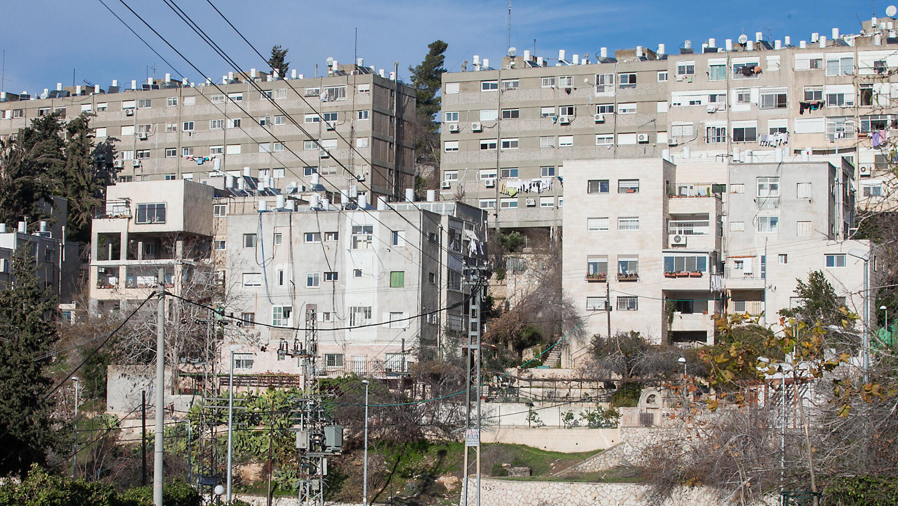 בתים ב רחוב ברזיל ב שכונת קרית היובל  ב ירושלים