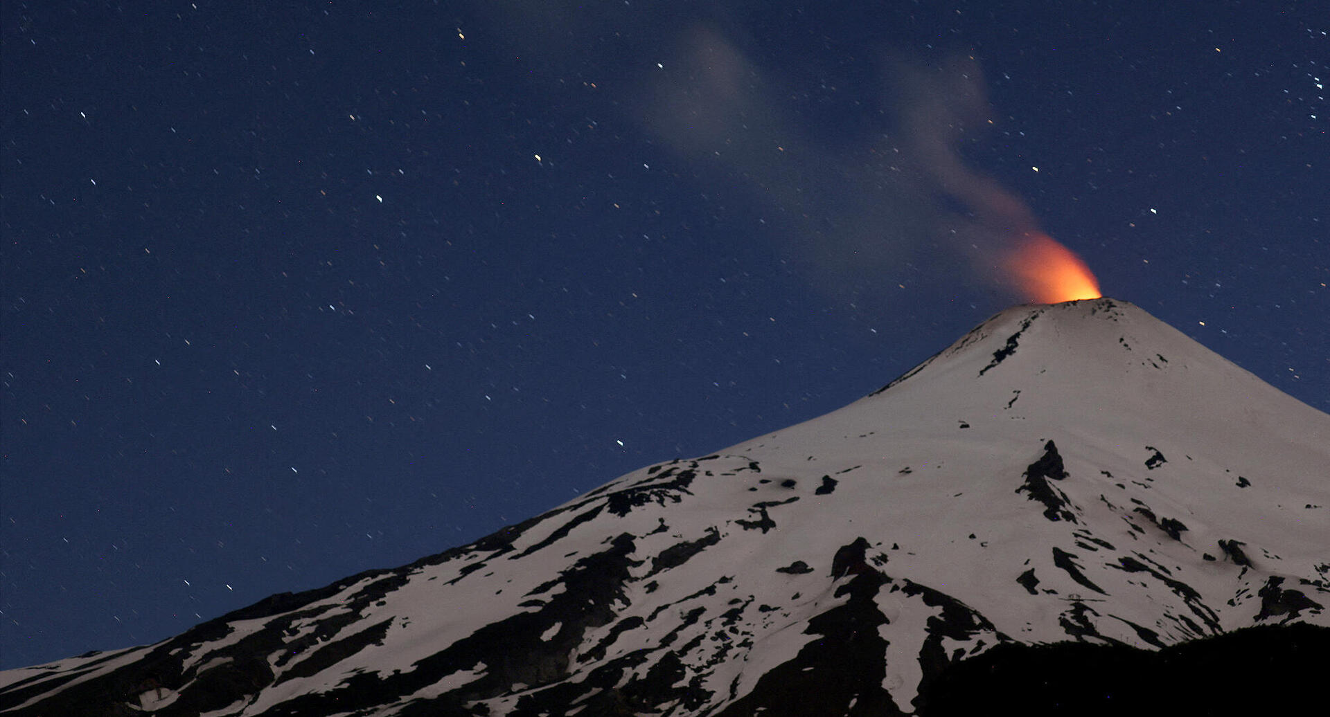 פוטו התפרצויות הרי געש 2022 צ'ילה 