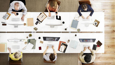 עובדי הייטק משרד אופן ספייס עבודה 