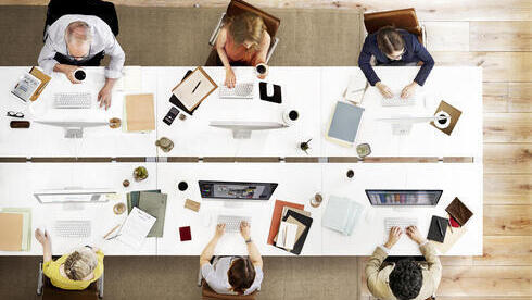 עובדי הייטק משרד אופן ספייס עבודה 