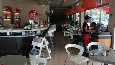 ביה&quot;מ דחה את דרישת הפינוי של Si-Cafe מכביש 6: &quot;לא כל האמצעים כשרים כדי להתעשר&quot;