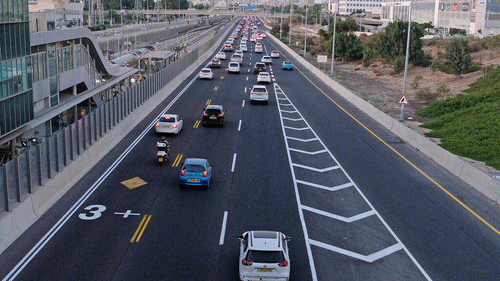 נתיב תחבורה ציבורית פלוס 3 נתיבי איילון