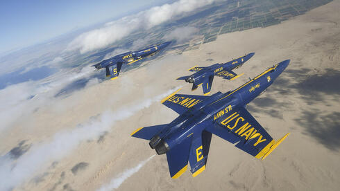 <div style="direction: ltr;"></div>צוות "המלאכים הכחולים" של חיל הים האמריקאי, צילום:  USN